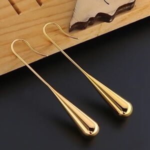 Raindrop threader earrings NWT